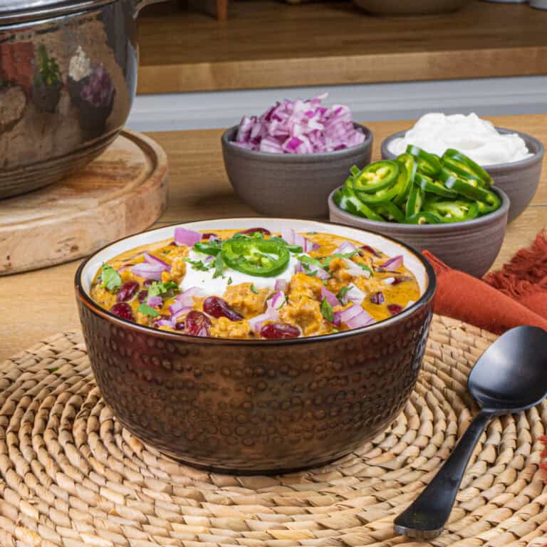 Easy 35-Minute Chicken Queso Chili with Kinder's Seasoning
